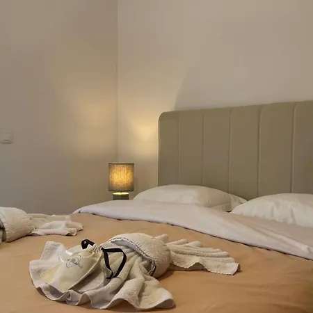 La Pietra Maisonettes *
