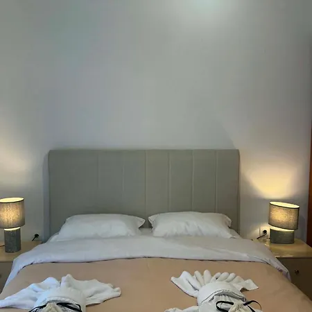 La Pietra Maisonettes بيت للعطل