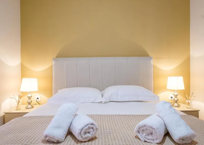 La Pietra Maisonettes *